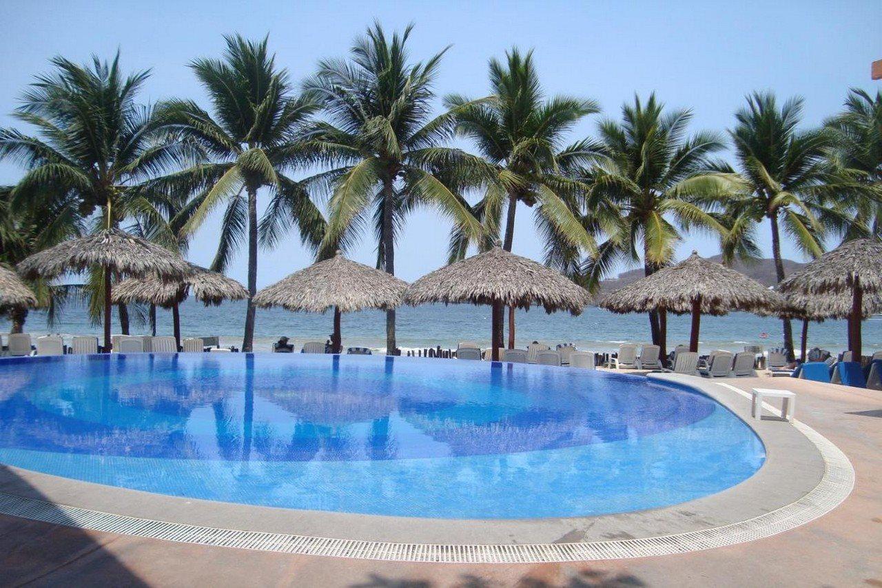 Hotel Villa Mexicana Сиуатанехо Екстериор снимка