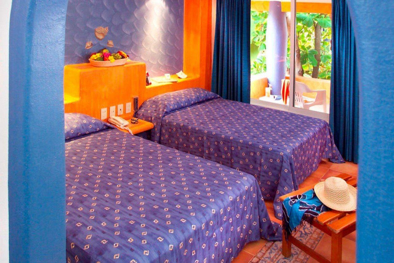 Hotel Villa Mexicana Сиуатанехо Екстериор снимка