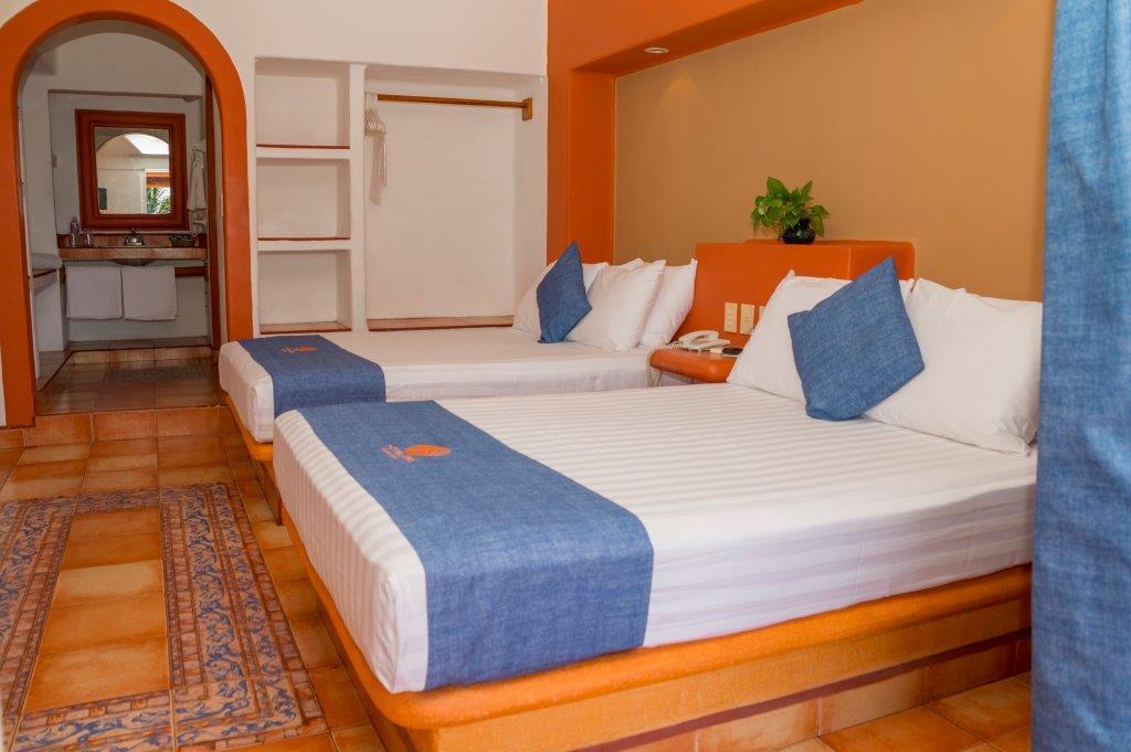 Hotel Villa Mexicana Сиуатанехо Екстериор снимка