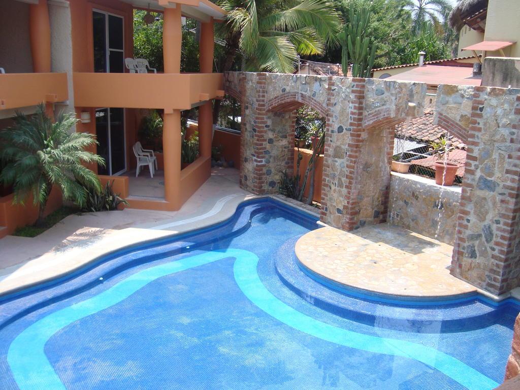 Hotel Villa Mexicana Сиуатанехо Екстериор снимка